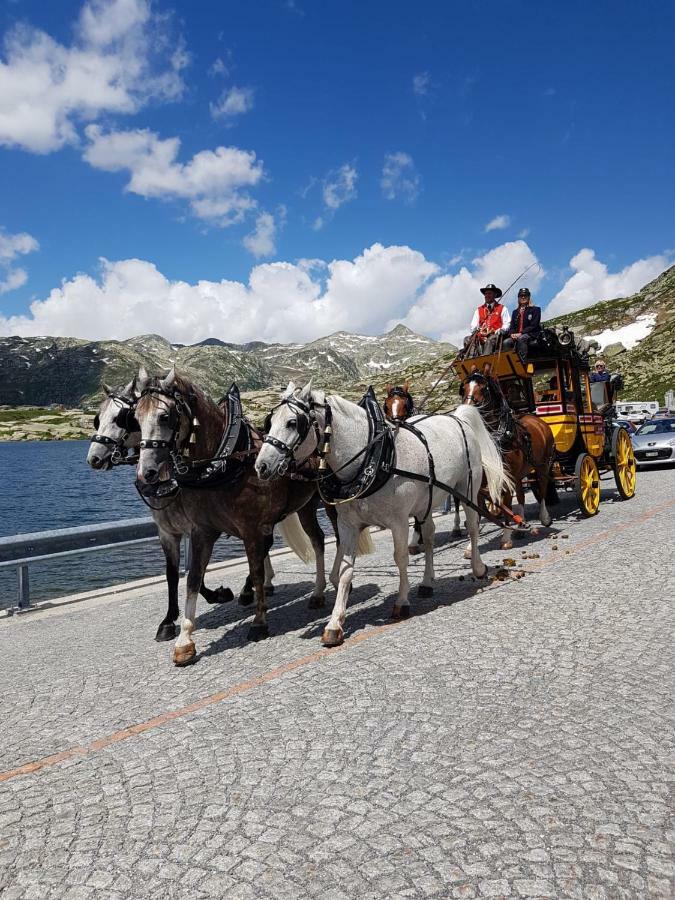 B&B Gottardo Airolo Exteriör bild